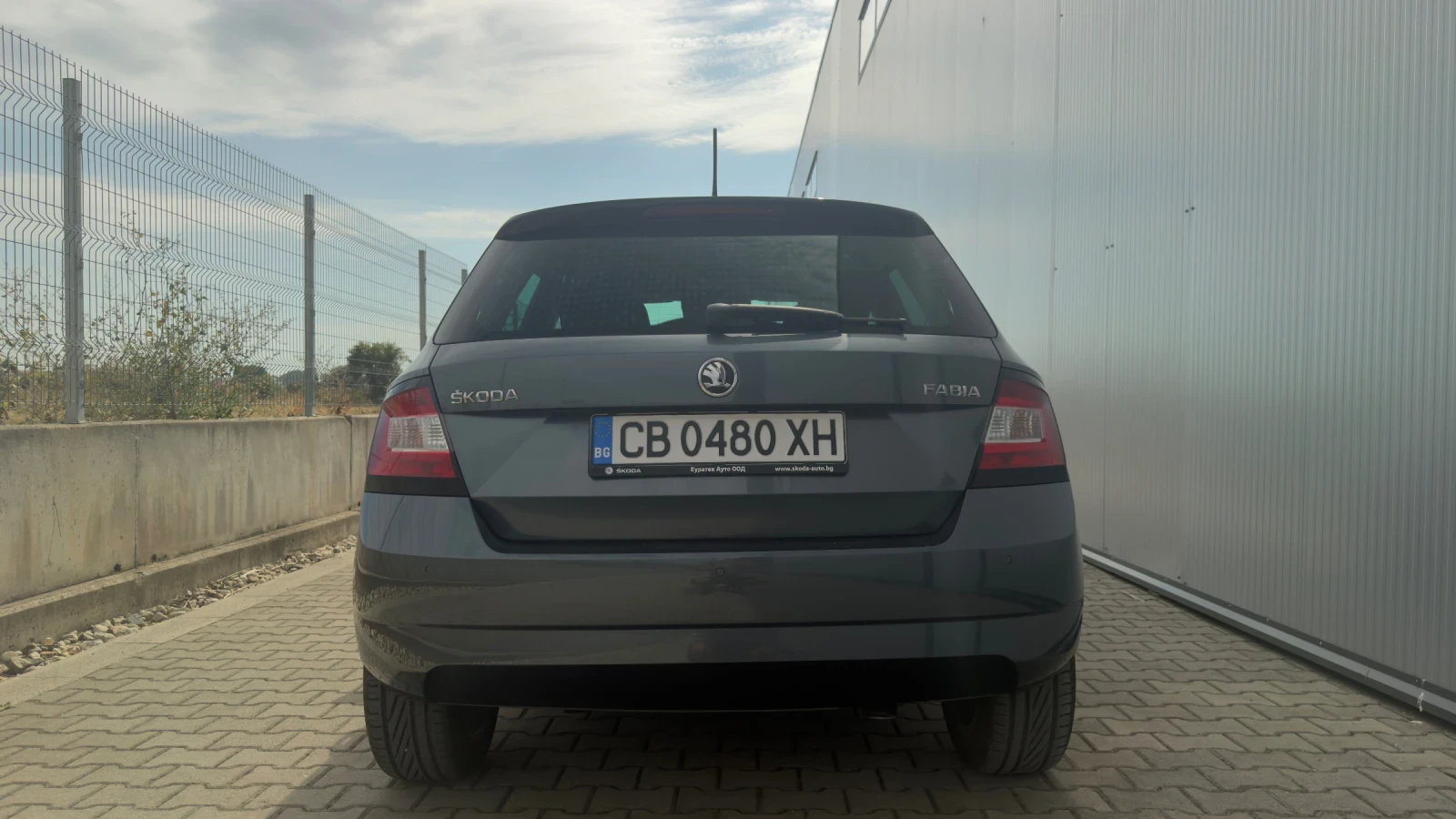 Skoda Fabia 1.2TSI 4 цилиндъра, снимка 5 - Автомобили и джипове - 56138940