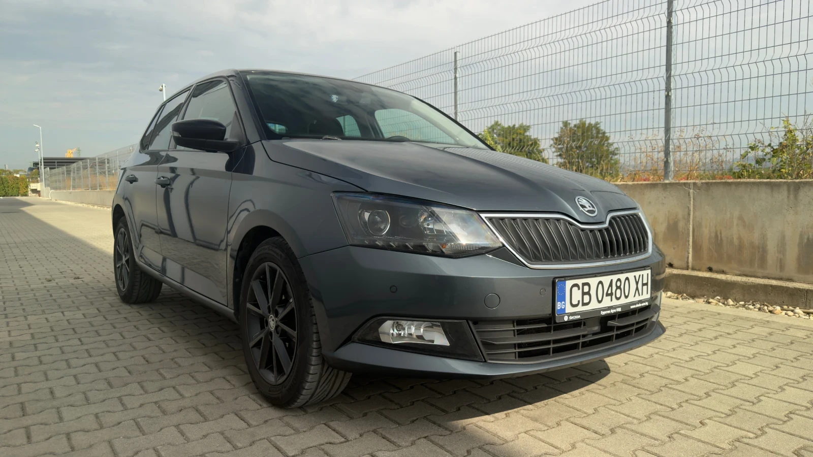 Skoda Fabia 1.2TSI 4 цилиндъра, снимка 3 - Автомобили и джипове - 56138940