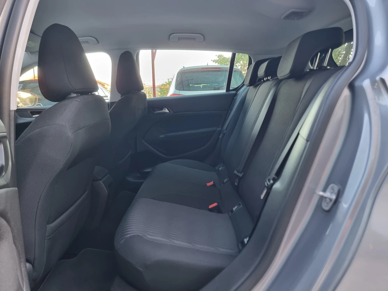 Peugeot 308 1.6 HDI* NAVI* , снимка 11 - Автомобили и джипове - 56160783