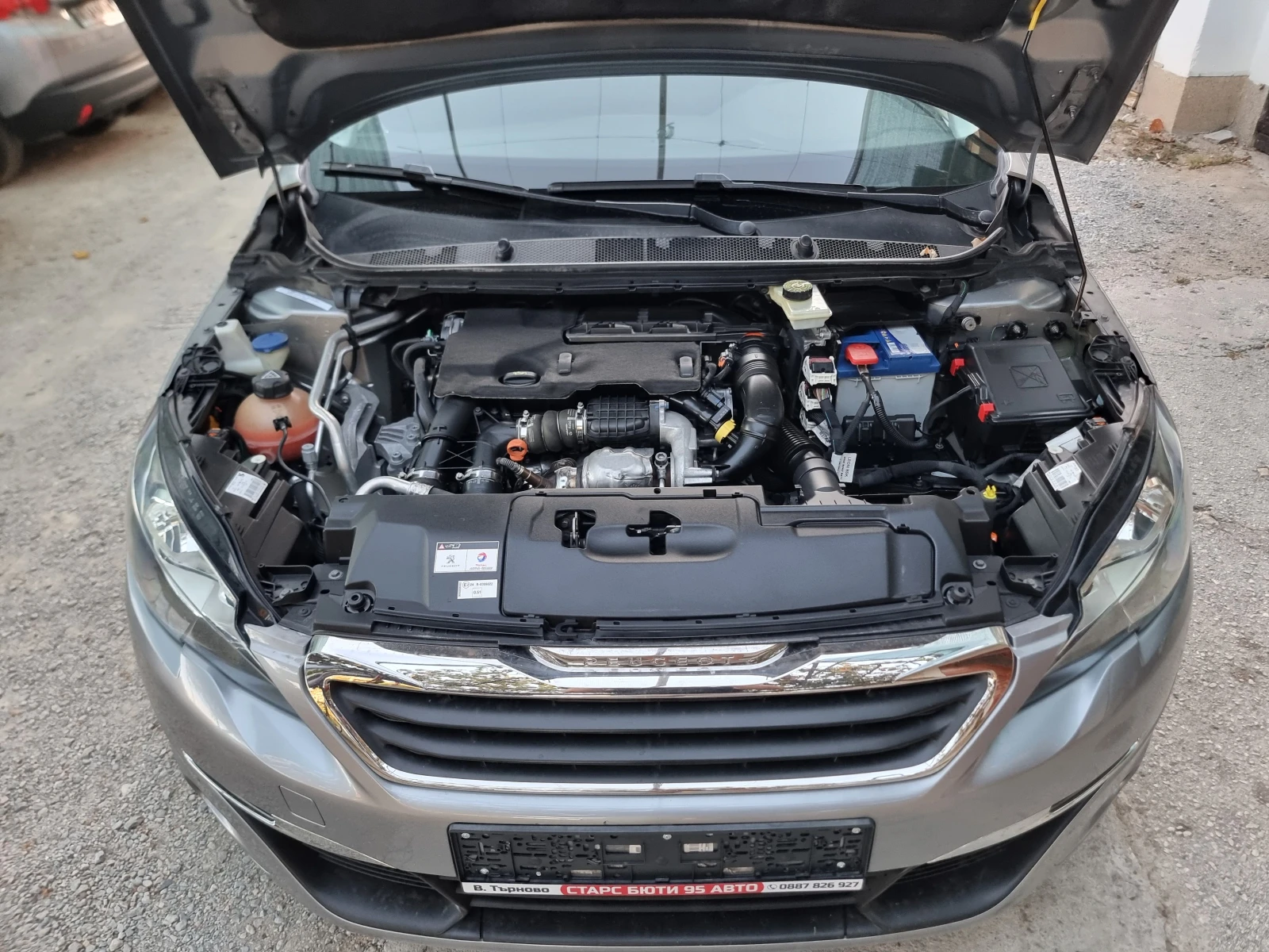 Peugeot 308 1.6 HDI* NAVI* , снимка 13 - Автомобили и джипове - 56160783