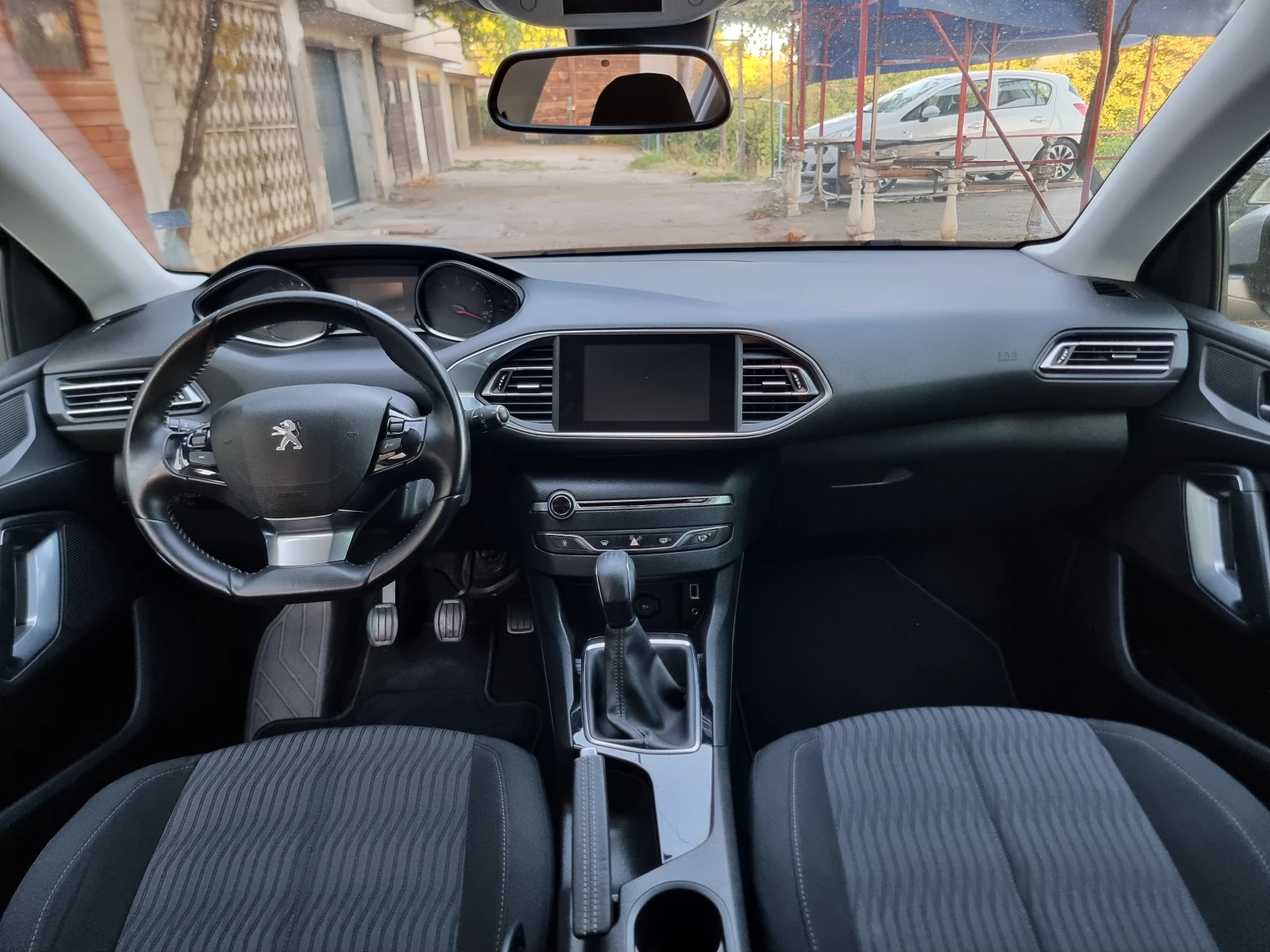 Peugeot 308 1.6 HDI* NAVI* , снимка 9 - Автомобили и джипове - 56160783