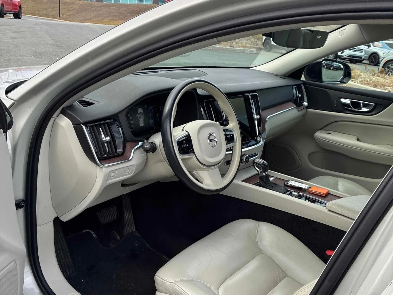 Volvo S60, снимка 6 - Автомобили и джипове - 56711955