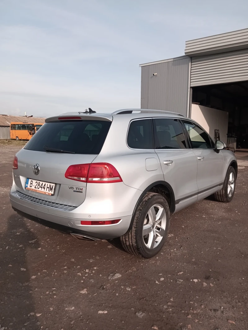 VW Touareg, снимка 6 - Автомобили и джипове - 52656519