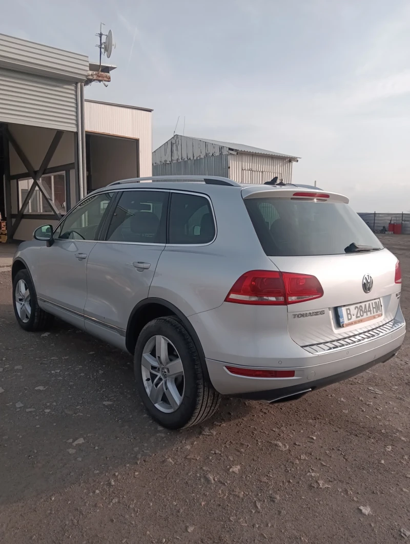 VW Touareg, снимка 7 - Автомобили и джипове - 52656519