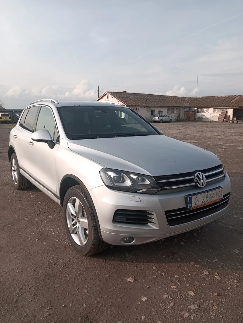 VW Touareg, снимка 2 - Автомобили и джипове - 52656519