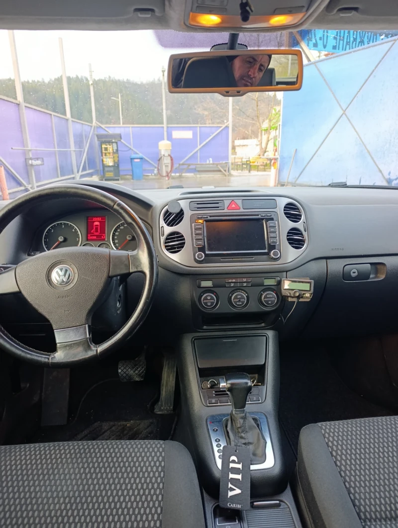 VW Tiguan, снимка 6 - Автомобили и джипове - 52886166