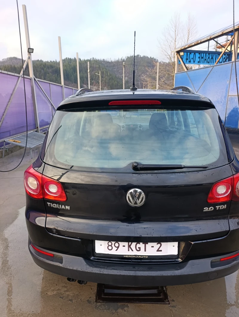 VW Tiguan, снимка 2 - Автомобили и джипове - 52886166