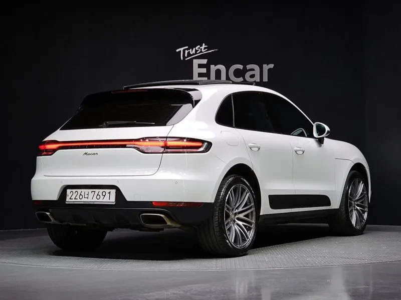 Porsche Macan 2.0 95B, снимка 2 - Автомобили и джипове - 55000929