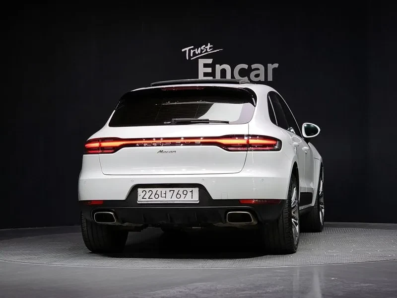 Porsche Macan 2.0 95B, снимка 4 - Автомобили и джипове - 55000929