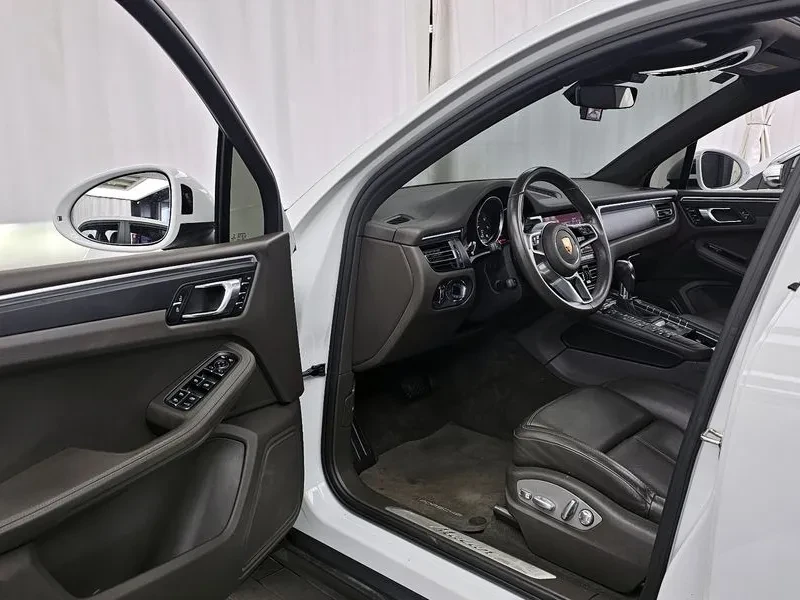 Porsche Macan 2.0 95B, снимка 10 - Автомобили и джипове - 55000929