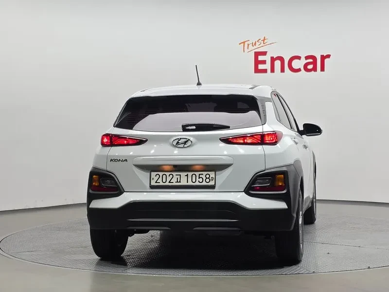 Hyundai Kona 1.6 - САМО 30% АВАНС, снимка 4 - Автомобили и джипове - 56305034