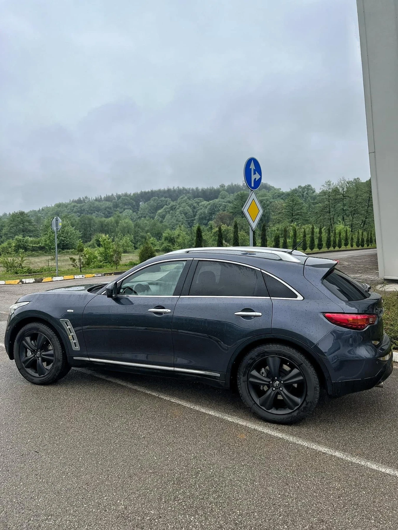 Infiniti Fx 37, снимка 5 - Автомобили и джипове - 53728726