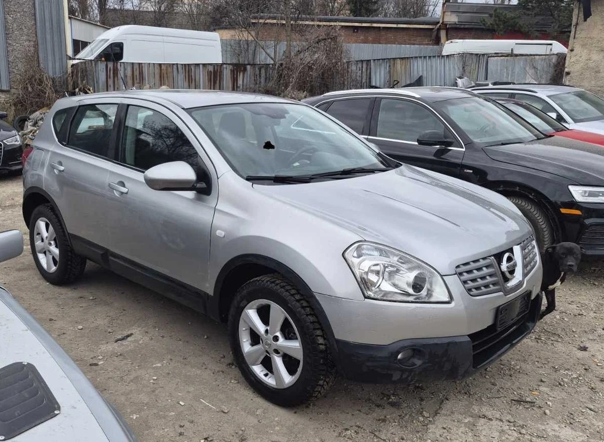 Nissan Qashqai, снимка 2 - Автомобили и джипове - 54235839