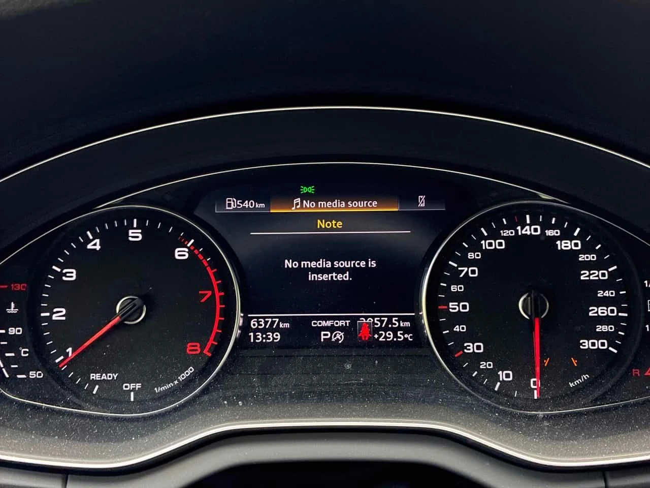 Audi Q5 * 45 TFSI quattro * CARFAX * ПРЕДСТАВИТЕЛСТВО, снимка 8 - Автомобили и джипове - 54881652