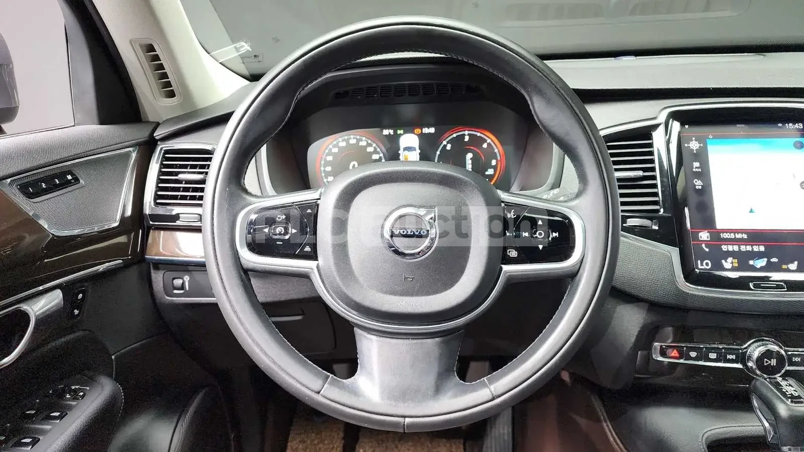 Volvo Xc90 D5 AWD| DIST| КАМЕРА| ПАНО| ОБДУХ| ВКЛ.ТЕХНОТЕСТ, снимка 6 - Автомобили и джипове - 54911070