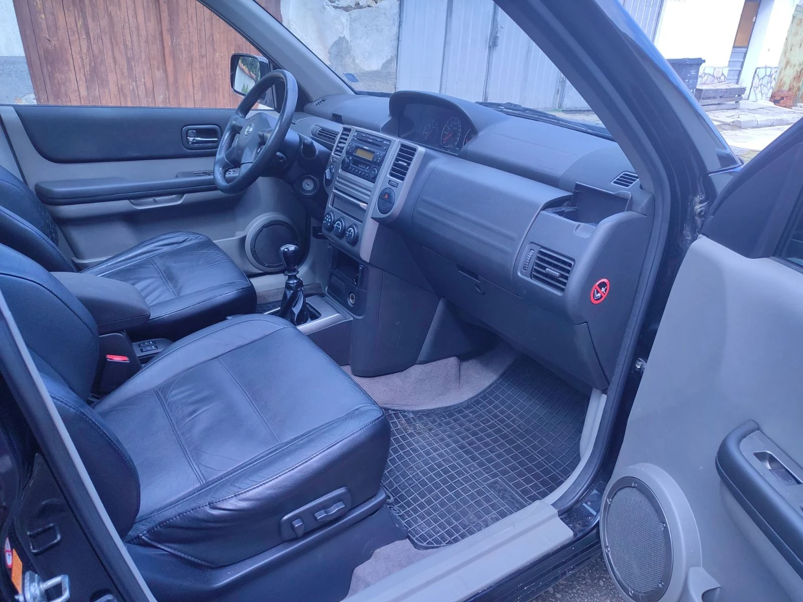 Nissan X-trail 2.2 dCI, снимка 14 - Автомобили и джипове - 55192318