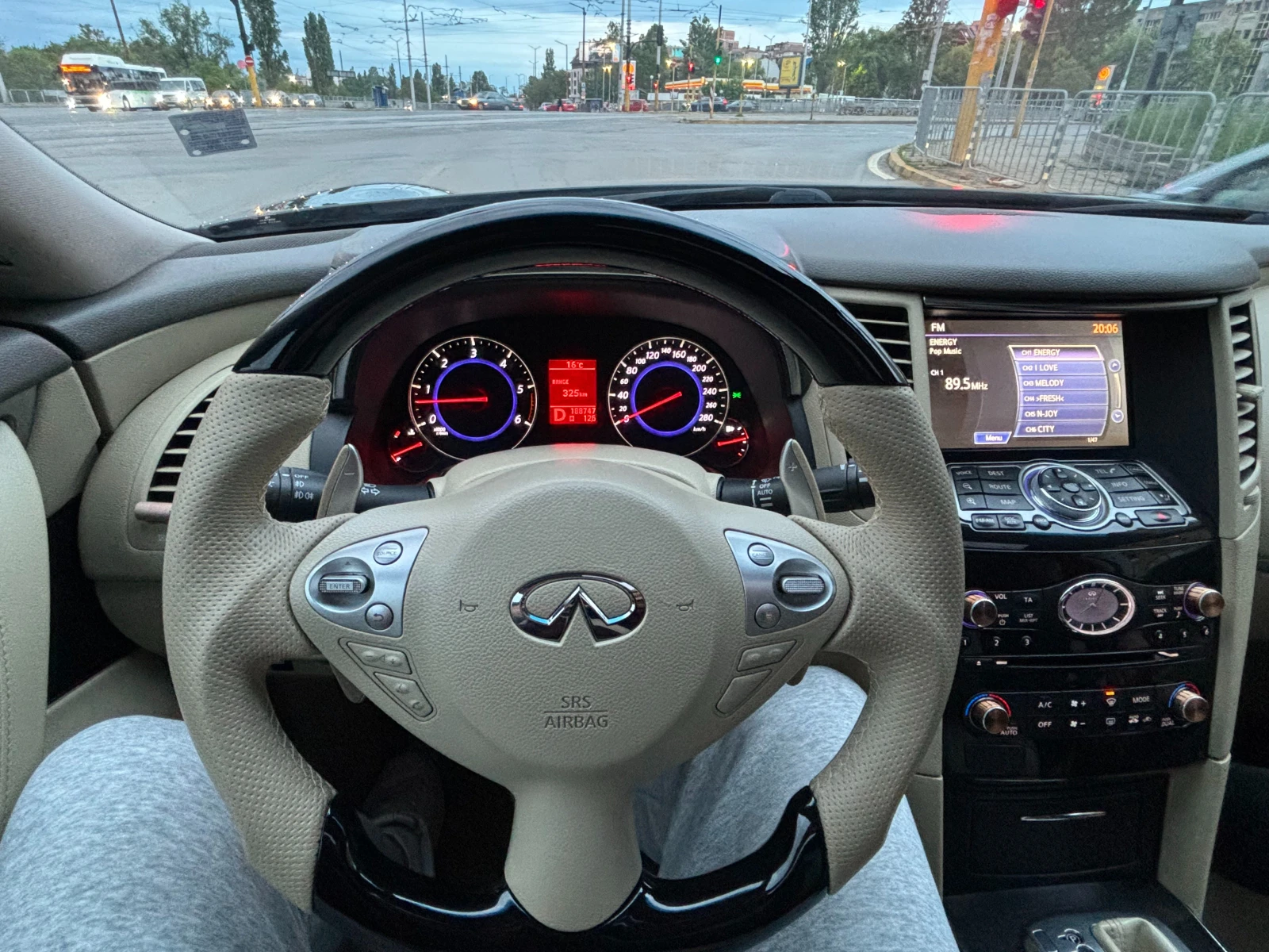 Infiniti QX70 3.0 dS, снимка 8 - Автомобили и джипове - 55385105
