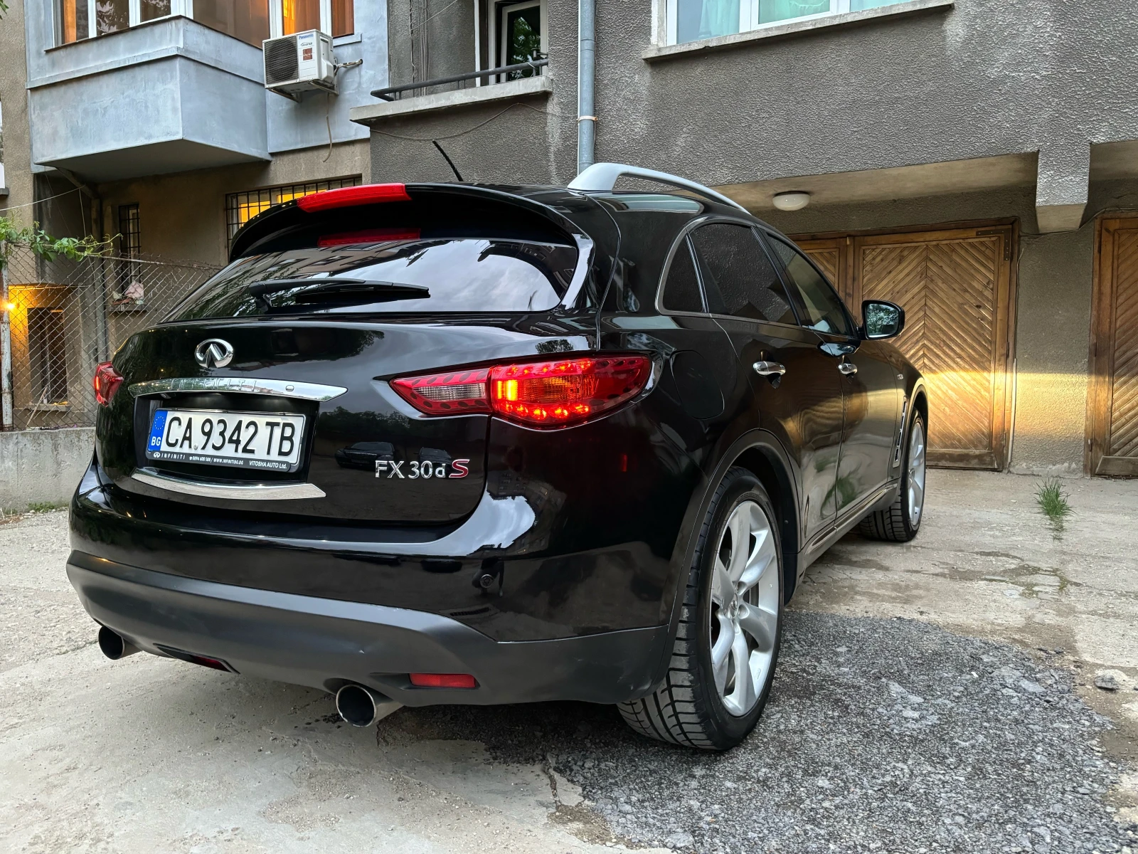 Infiniti QX70 3.0 dS, снимка 5 - Автомобили и джипове - 55385105