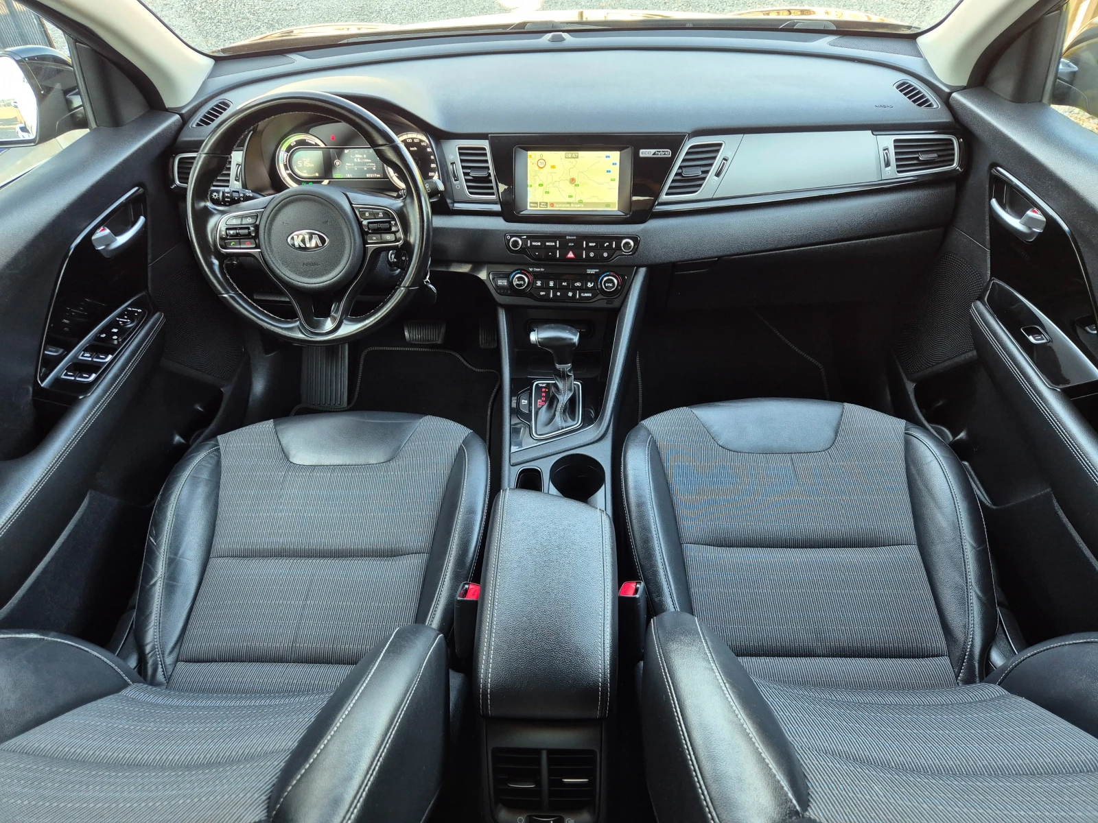 Kia Niro 1.6 EcoHybrit* NAVI* KAMERA* , снимка 12 - Автомобили и джипове - 55556055