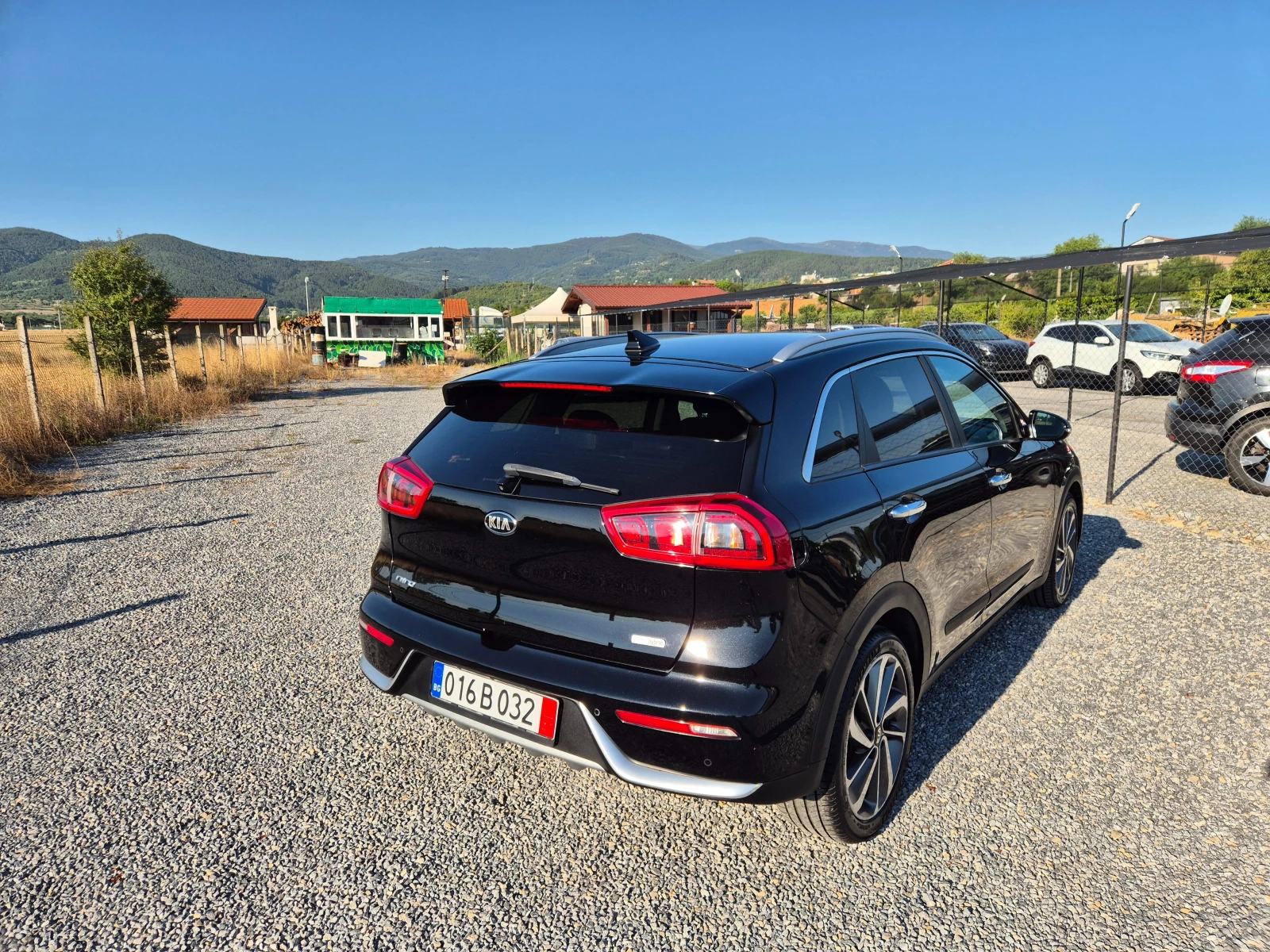 Kia Niro 1.6 EcoHybrit* NAVI* KAMERA* , снимка 4 - Автомобили и джипове - 55556055
