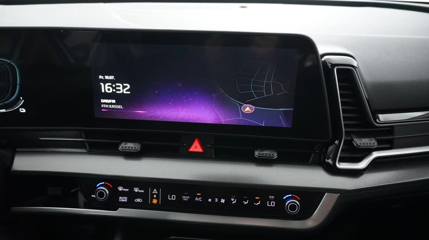 Kia Sportage PHEV/265HP/4WD/GT-LINE/CAM/KLESS/CPLAY/NAVI/588q, снимка 8 - Автомобили и джипове - 55654562