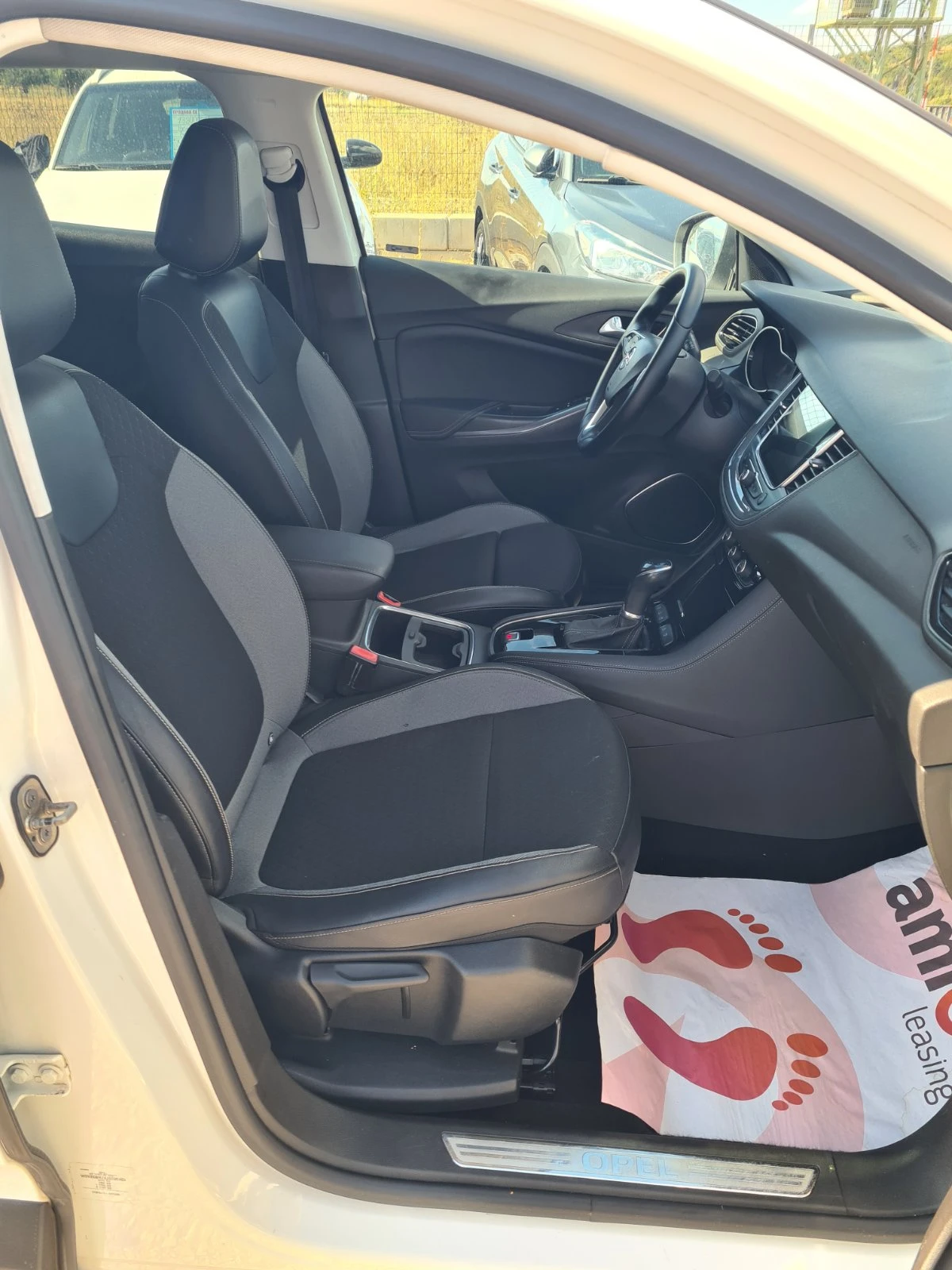 Opel Grandland X  Full extra, Automat, Android.6 turbo diese.120KS , снимка 17 - Автомобили и джипове - 55943896