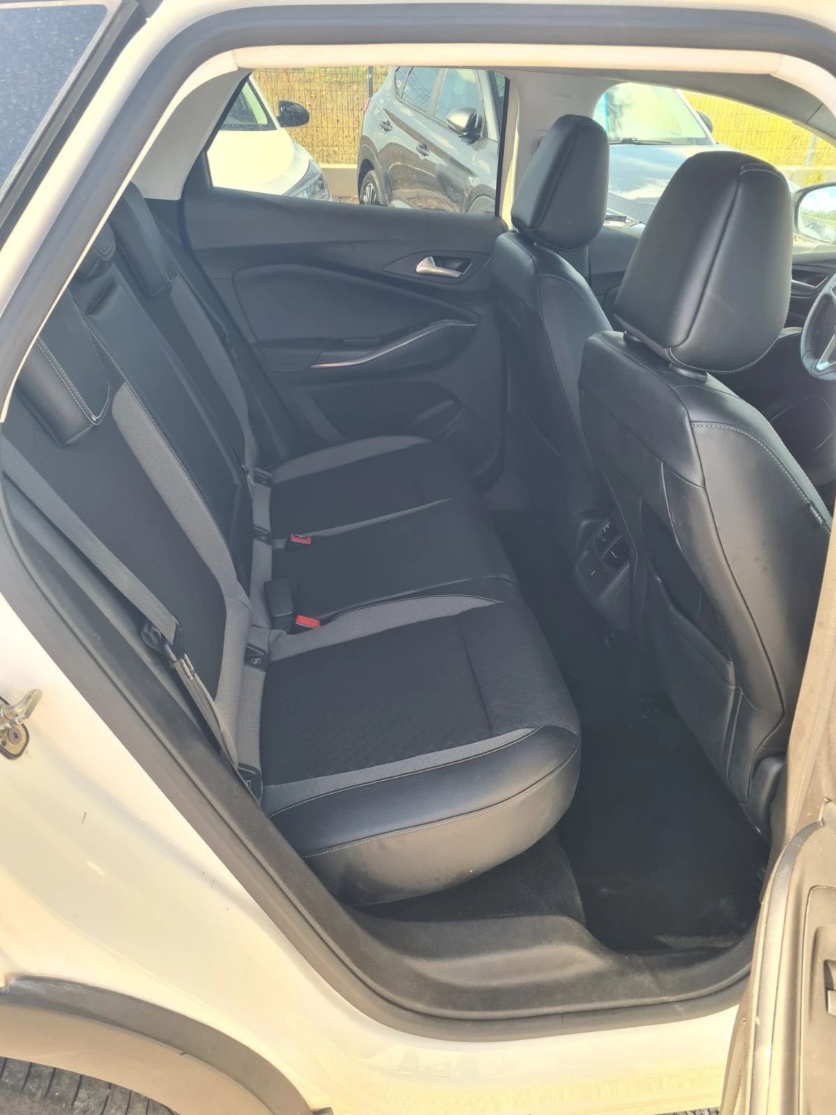 Opel Grandland X  Full extra, Automat, Android.6 turbo diese.120KS , снимка 5 - Автомобили и джипове - 55943896