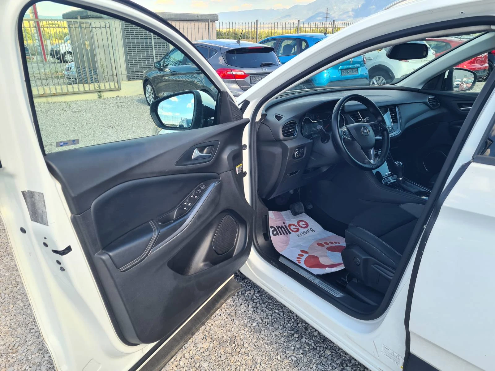 Opel Grandland X  Full extra, Automat, Android.6 turbo diese.120KS , снимка 11 - Автомобили и джипове - 55943896