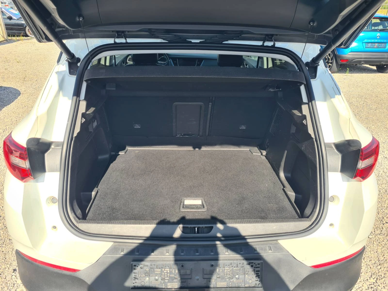 Opel Grandland X  Full extra, Automat, Android.6 turbo diese.120KS , снимка 3 - Автомобили и джипове - 55943896