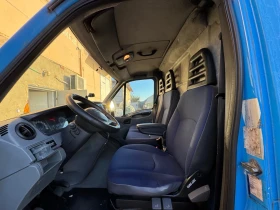 Обява за продажба на Iveco 35c18 3.0-КЛИМАТРОНИК-БЛОКАЖИ-КАМЕРА-MAXI ~15 999 лв. - изображение 3 | Auto.bg Обява за продажба на Iveco 35c18 3.0-КЛИМАТРОНИК-БЛОКАЖИ-КАМЕРА-MAXI ~15 999 лв. - изображение 3