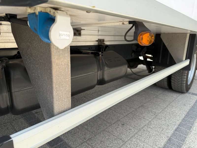 Iveco Daily 35-150 3.0HPI до 3.5т Хладилен + ток 3.90м. Еuro 6, снимка 6 - Бусове и автобуси - 50987528