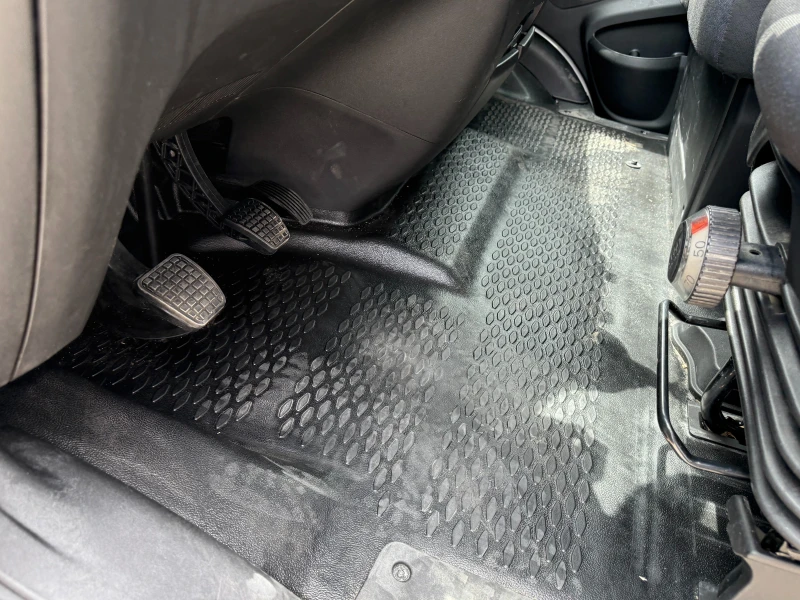 Iveco Daily 35-150 3.0HPI до 3.5т Хладилен + ток 3.90м. Еuro 6, снимка 16 - Бусове и автобуси - 50987528