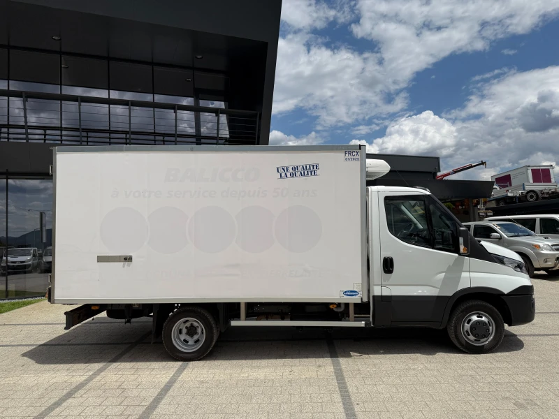 Iveco Daily 35-150 3.0HPI до 3.5т Хладилен + ток 3.90м. Еuro 6, снимка 11 - Бусове и автобуси - 50987528