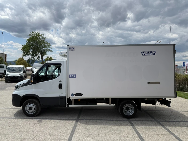 Iveco Daily 35-150 3.0HPI до 3.5т Хладилен + ток 3.90м. Еuro 6, снимка 5 - Бусове и автобуси - 50987528