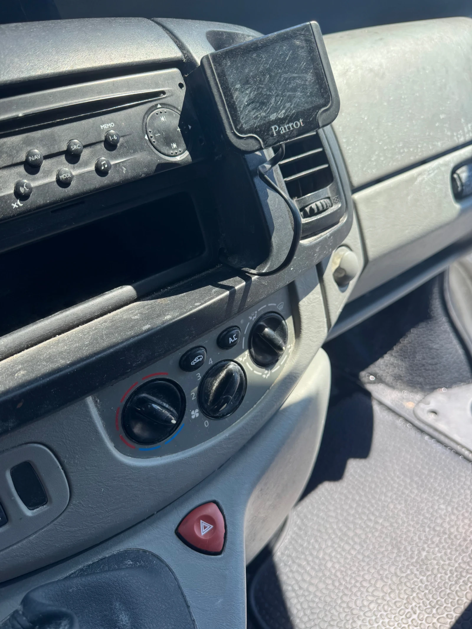 Renault Trafic 1.9DTCI MAXI KLIMATIK - изображение 10