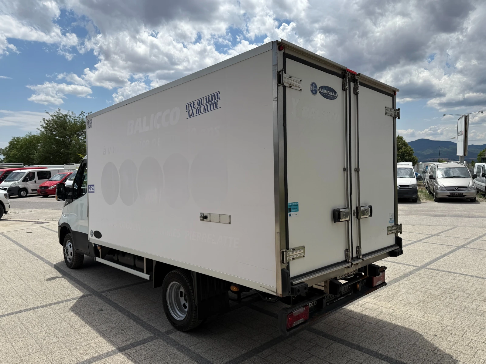 Iveco Daily 35-150 3.0HPI до 3.5т Хладилен + ток 3.90м. Еuro 6 - изображение 9