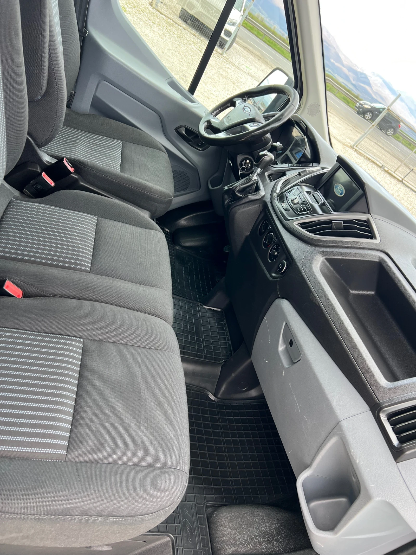 Ford Transit ФУРГОН - ПАДАЩ БОРД, снимка 16 - Бусове и автобуси - 54151490