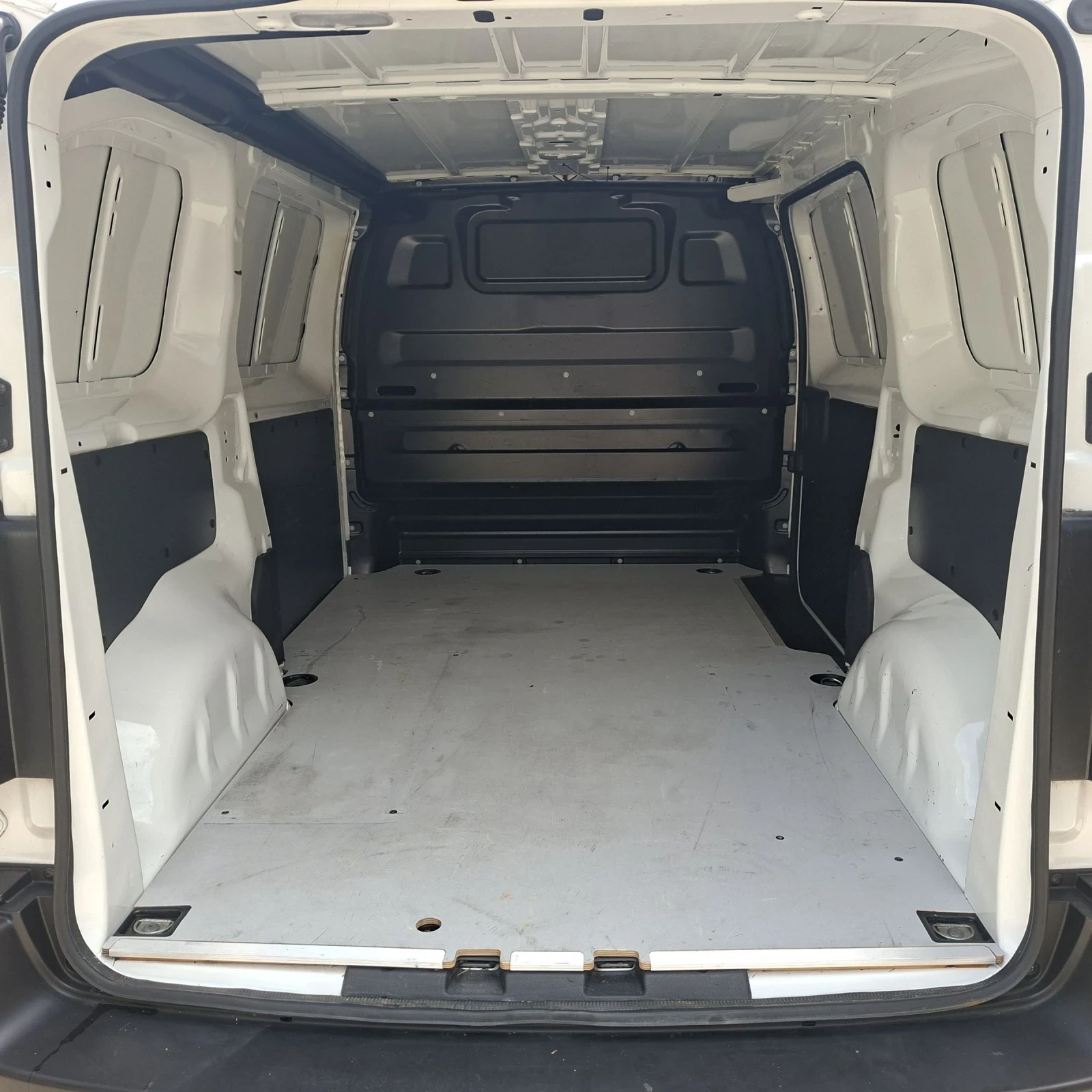 Peugeot Expert 2.0  L2  6СК 118000КМ КЛИМА НАВИ, снимка 9 - Бусове и автобуси - 54800997