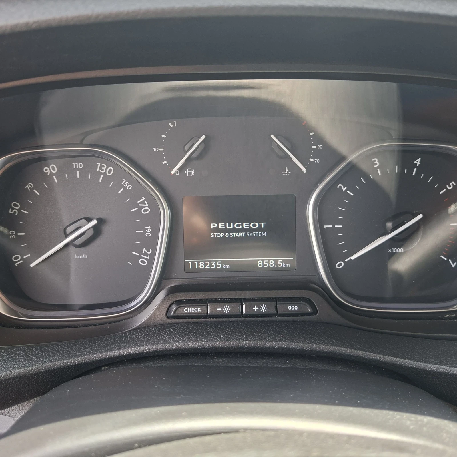 Peugeot Expert 2.0  L2  6СК 118000КМ КЛИМА НАВИ, снимка 15 - Бусове и автобуси - 54800997