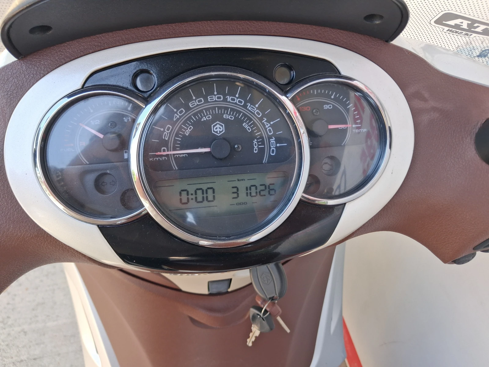 Piaggio Beverly 300, снимка 10 - Мотоциклети и мототехника - 56018156
