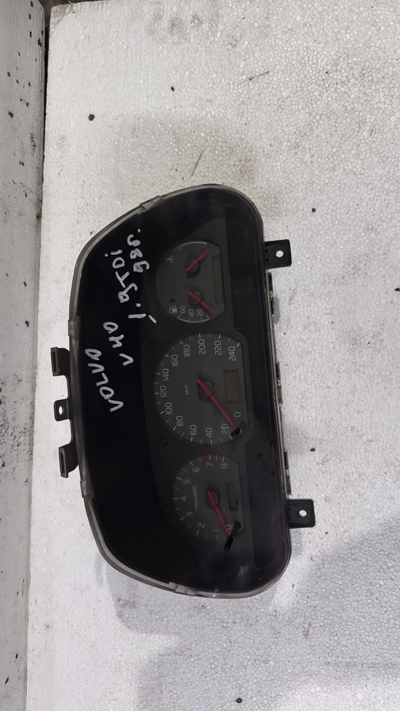   Volvo V40 1998 | Mobile.bg   1