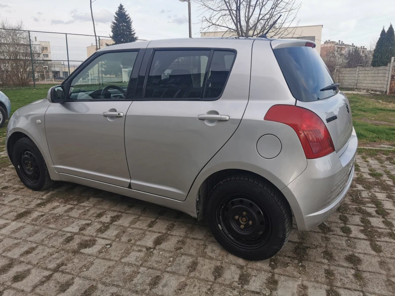 Suzuki Swift 1.3, снимка 5 - Автомобили и джипове - 47113417