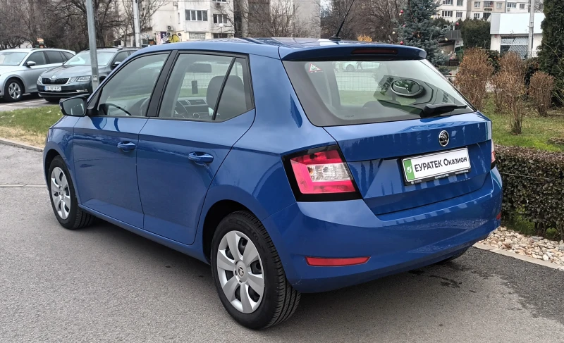 Skoda Fabia 1.0 MPI + LPG, снимка 4 - Автомобили и джипове - 47937422