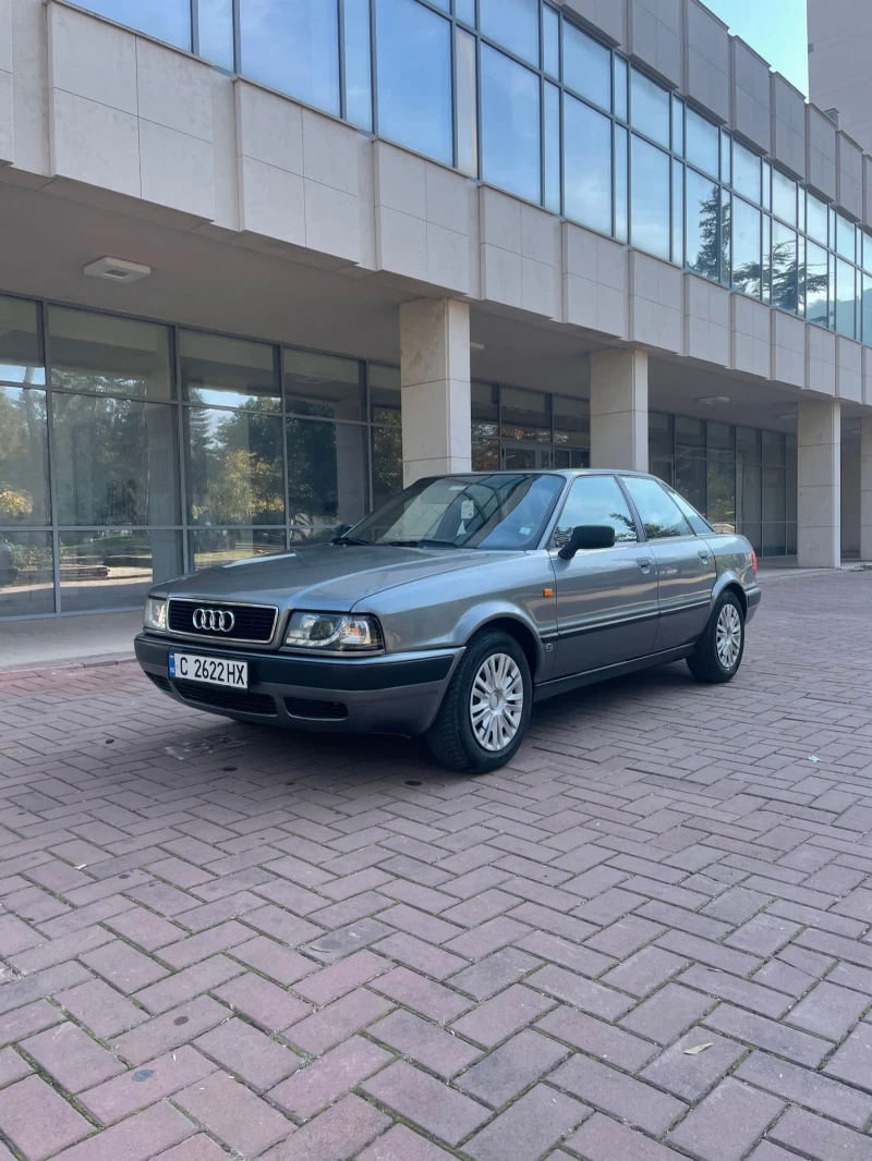 Audi 80 2.0i гаражен, снимка 1 - Автомобили и джипове - 48265615