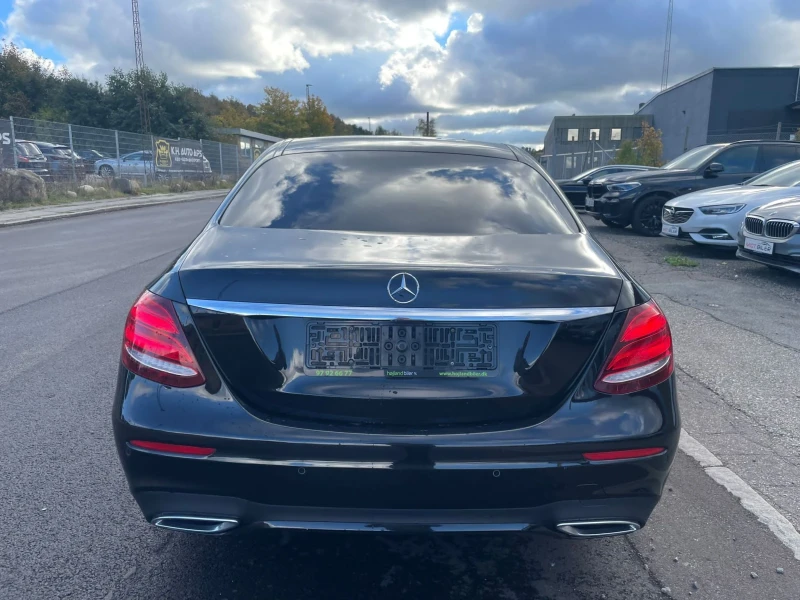 Mercedes-Benz E 350 Очакван Внос Mercedes E350d AMG 360* Digital* Mult, снимка 7 - Автомобили и джипове - 48136354