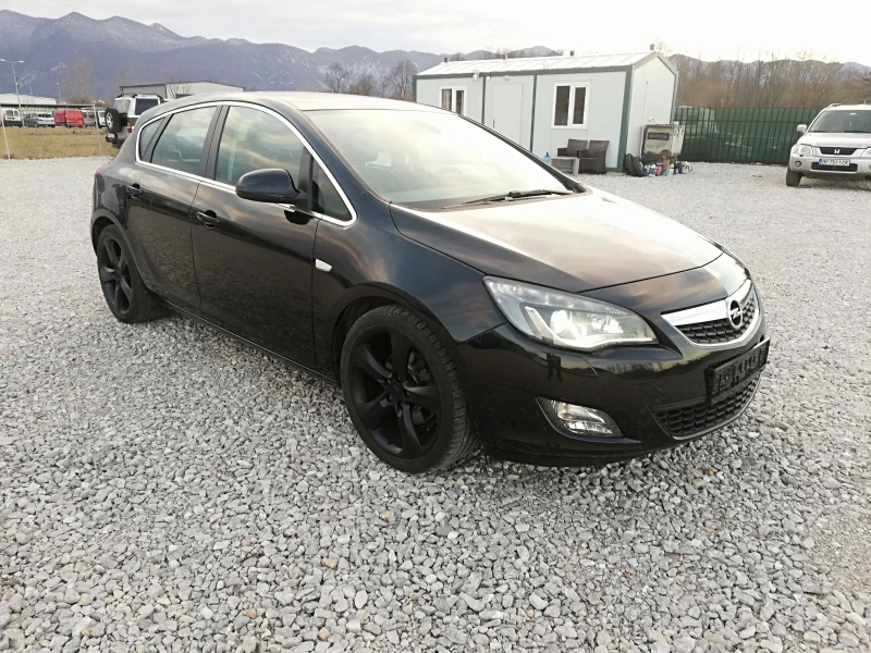 Opel Astra 1.6T kli navi GAZ, снимка 8 - Автомобили и джипове - 48672905