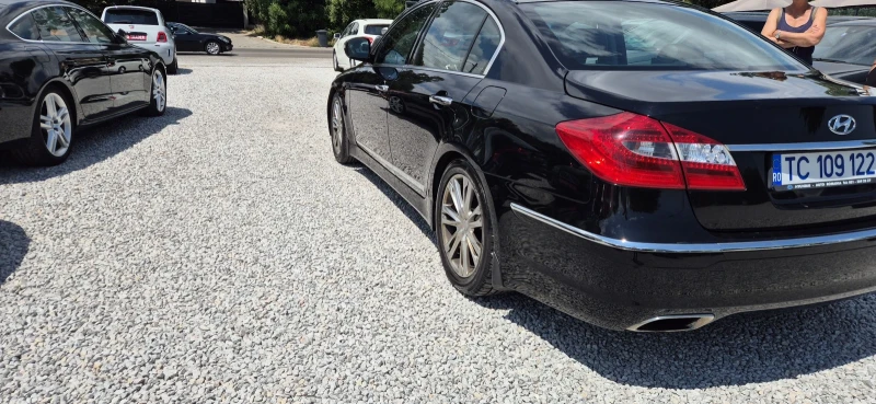 Hyundai Genesis 3.8-335кс.автомат, снимка 8 - Автомобили и джипове - 51187434