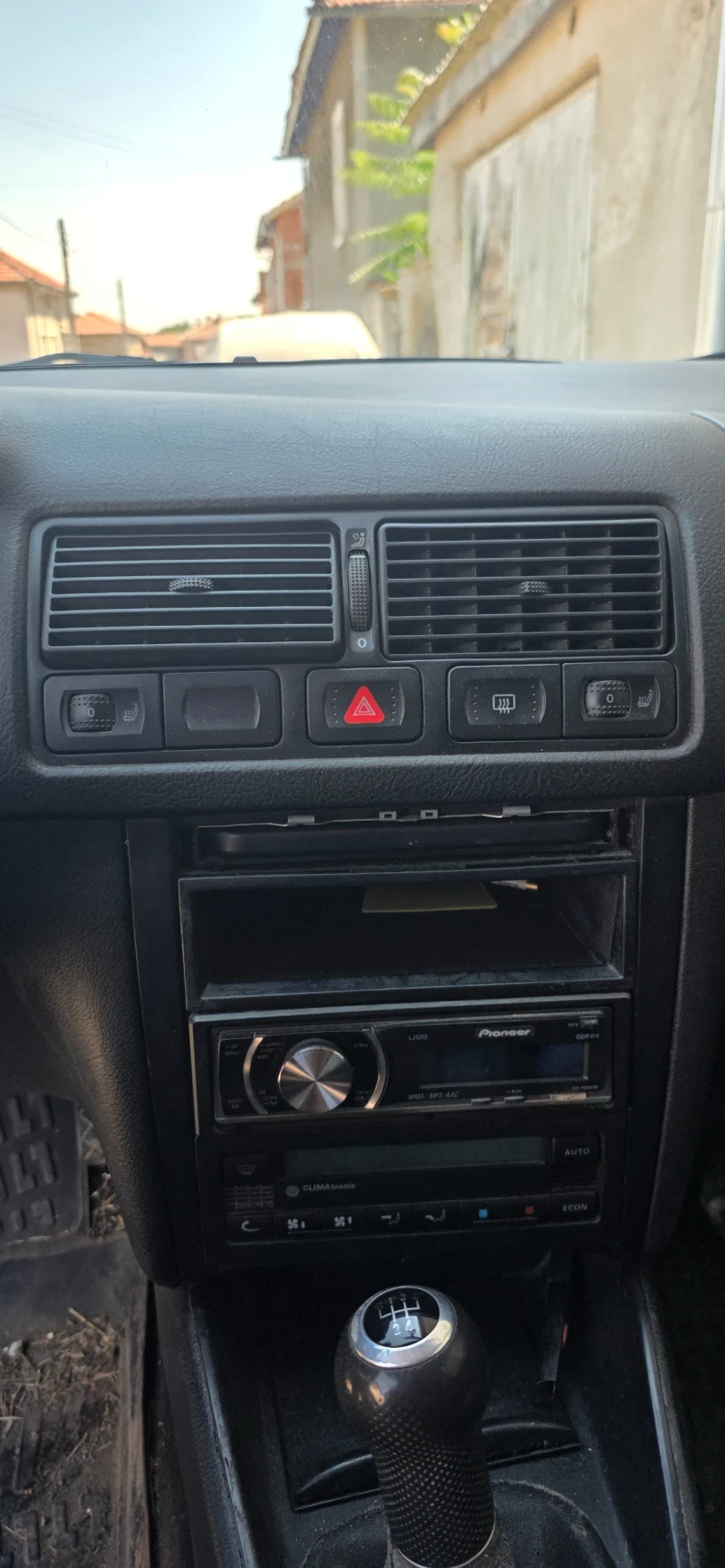 VW Golf 1.9 tdi 4/4, снимка 9 - Автомобили и джипове - 52005493