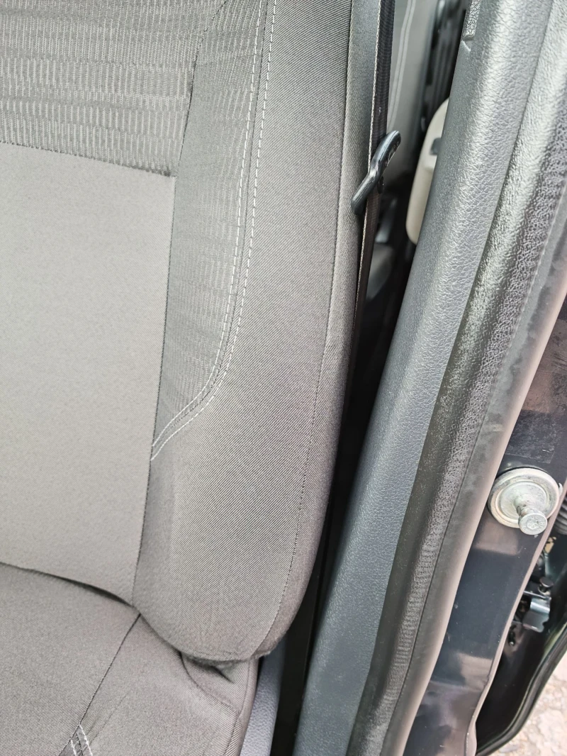 Dacia Lodgy 1.5dci EURO 6B NAVI, снимка 10 - Автомобили и джипове - 52369632