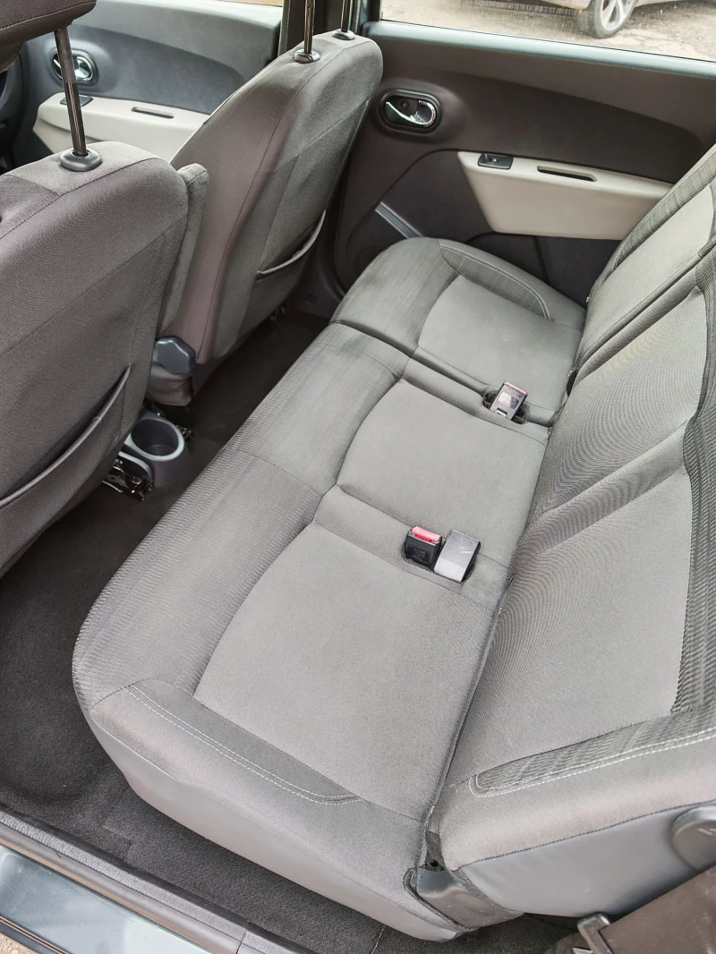 Dacia Lodgy 1.5dci EURO 6B NAVI, снимка 7 - Автомобили и джипове - 52369632